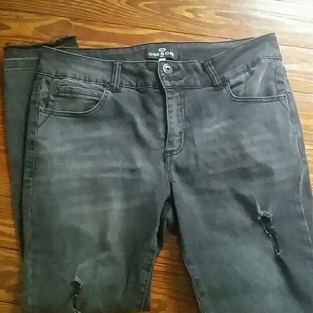 Distressed Black Skinny Jeans